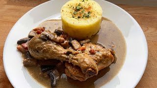 Poulet au cidre normand et aux champignons [upl. by Lachus689]