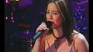 Melina Aslanidou  To parelthon thimithika live 2002 [upl. by Kendy]