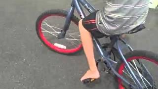 Huffy 20 Inch Boys Pro Thunder Bike Review [upl. by Anaerdna885]