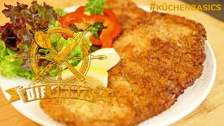 Schnitzel selber machen  klopfen  panieren  braten [upl. by Ailongam]