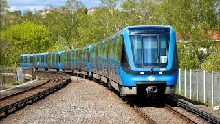 Tåg på Gröna linjen i Stockholms Tunnelbana [upl. by Hcurob886]