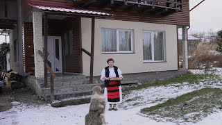 Woman cooks traditional food for the holidays in a Romanian Mountain Village [upl. by Reitman]