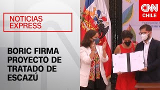 “Nos hemos demorado más de la cuenta” Pdte Boric firma acuerdo para aprobar Tratado de Escazú [upl. by Ludlew]