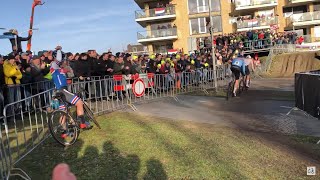 Felipe NYSTROM stops to cheer and applaud for Van Der Poel en v Aert WK cyclocross 2023 Hoogerheide [upl. by Ahsenre]