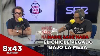 NADIE SABE NADA 8x43  El chicle pegado bajo la mesa [upl. by Airotel]