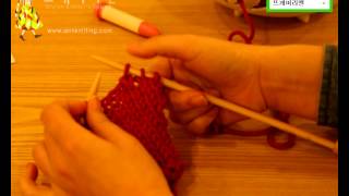 대바늘 동영상오른3코모아뜨기sk2pslip 1 stitch knit 2 stitches together pass over [upl. by Adnohsed]