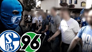 Eilmeldung Polizei sucht nach SchalkeUltras in Hotels [upl. by Petracca]