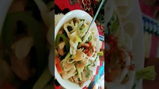 Chicken Noodles  Recipe  Chicken Thukkpa 😋  youtbeshorts chicken thukkpa [upl. by Nowahs]