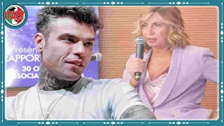 Pomeriggio 5 la stoccata a Fedez di Myrta Merlino â€œTu e tua moglieâ€¦â€ [upl. by Eedyaj]