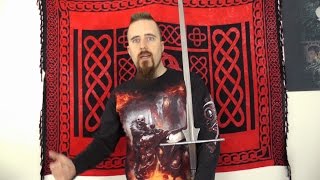 How did people carry large twohanded swords [upl. by Brandy]