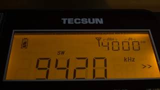 Tecsun PL880 Shortwave Radio  Scanning for Stations [upl. by Koslo]