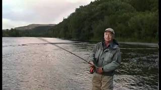 Underhand Technique  Göran Andersson performs the worlds best Double Hand Flycasting Technique [upl. by Adne]