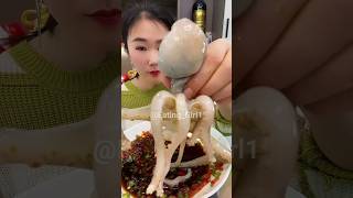 ASMR EATING ALIVE OCTOPUS 🐙mukbang food chinesefoos eating chinafood mukbangs [upl. by Faydra957]