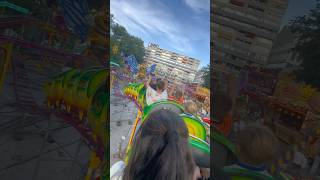 Achtbaan 🎢 in op de kermis 🎡 rollercoaster fun [upl. by Mcmath]