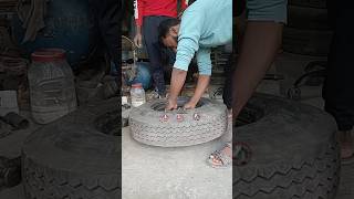 70015 Kat tyre fittingviralshort shortsvideo tyre car tires rajutyreripiarig120 [upl. by Rahman]