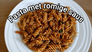 PASTA MET ROMIGE SAUS  SNEL EN MAKKELIJK RECEPT [upl. by Ogram510]