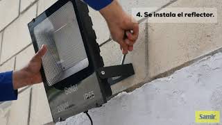 Reflector LED con panel solar [upl. by Eolanda]