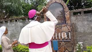 Bénédiction de la grotte Mariale de la Cte Claire Marie QuirosBikukuCSJ par Mgr Félicien NTAMBWE [upl. by Dom]