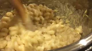 Cuong Can Cook  Macaroni and Cheese 4 minutes in the Instant Pot [upl. by Ailed]