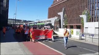 BauarbeiterWarnstreik in Hannover [upl. by Charie]