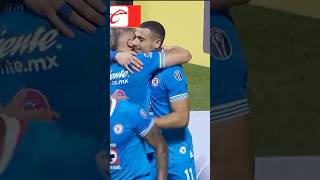 GOOL DE GIAKOUMAKIS  CRUZ AZUL TOMA LA VENTAJA [upl. by Kirt]