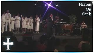 Im Not Afraid  Fred Hammond amp Radical For Christ [upl. by Hamehseer]