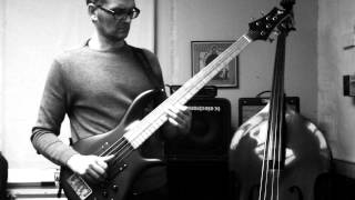 Scale substitutions for bass improvising [upl. by Atikehs179]