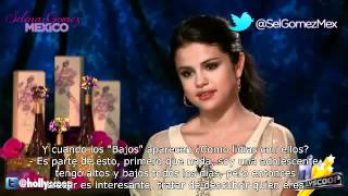 Hollyscoop entrevista a Selena Gomez Español [upl. by Namyl]