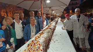 Palermo da Guinness dei primati in piazza Verdi un cannolo siciliano di 30 metri [upl. by Salim42]