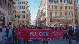 Sciopero della scuola proclamato dalla FLC CGIL A Genova presidio di protesta [upl. by Ataner548]