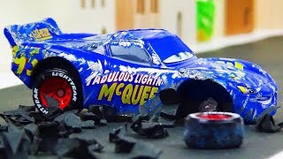 Fabulous Lightning McQueen Crash amp Repair Disney Cars Toys Stop Motion Animation  Ladybird TV [upl. by Zimmermann]