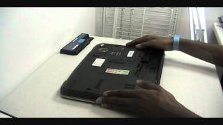 How to remove a Combo Drive on an Acer Aspire 5920 [upl. by Vania]