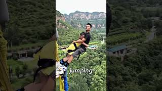 Ela queria pular de bungee jumping mas o medo quase venceu 😬 [upl. by Reyam]