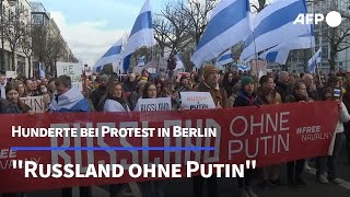 Hunderte bei quotRussland ohne PutinquotDemonstration in Berlin  AFP [upl. by Aihcropal]