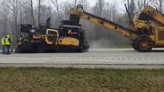 Filling Hopper On the Fly Integral dx Spray Paver [upl. by Fellows827]