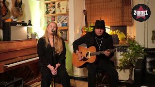 Sigrit van der Vinne  Dancing In The Dark Acoustic Cover Bruce Springsteen  Zwoel Coverband [upl. by Sloan]