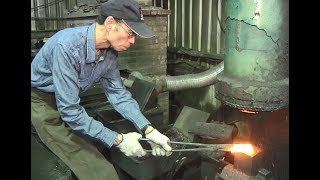 Fabrication de couteaux à partir dobus à Kinmen [upl. by Lletram]