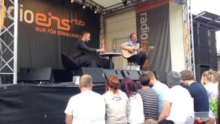 Olli Schulz live 2014 neuer Song quotSie ist grad in soner Ph [upl. by Trembly358]