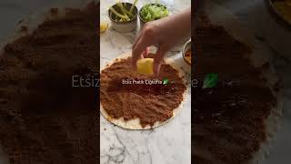 cigkofte tarifi yorumlarda kaçırmaaa🤌🏽 çiğköftetarifi etsizçiğköfte [upl. by Dianuj864]