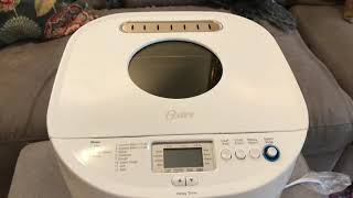 Oster 2lb expressbake breadmaker CKSTBRTW20  First bake [upl. by Zeret]