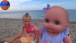 Пикник у Моря Ярослава и Куклы Беби Бон пробуют Турецкие Сладости Baby Born Doll [upl. by Enirehtakyram]