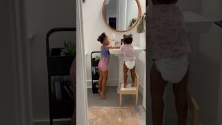 Daughter teaches little sister how to wash her hands for the first time shorts [upl. by Koral]