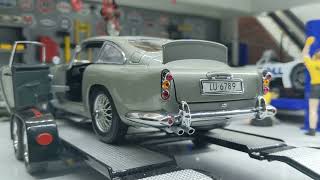 Review of the 118 Scale 1964 Aston Martin DB5 diecast from the James Bond Movie Goldfinger [upl. by Einahpad325]