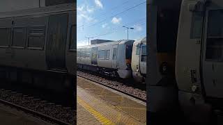 Knebworth Railway Station Train [upl. by Lemuel]