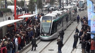 Tramway de Paris  Ligne T7  Inauguration à Villejuif [upl. by Rayford]