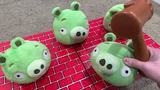 Piggy Tales  Pigs at Work  Swine Symphony Plush Version [upl. by Lyj181]