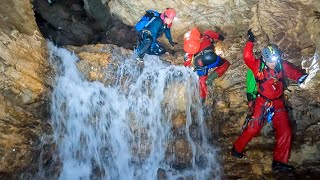 ESPELEUKA La mayor travesía realizada en la cueva de los Chorros con el mayor número de personas [upl. by Steffen]