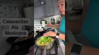 Calabacitas ala mexicana [upl. by Wil]