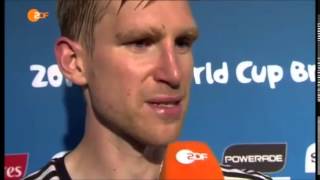 WM 2014 KultInterview mit Weltmeister Per Mertesacker nach dem Achtelfinale DeutschlandAlgerien [upl. by Griffie911]