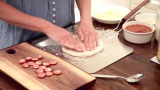 How to Bake Pizza in a Convection Oven [upl. by Mima]